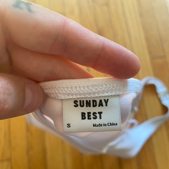 Sunday Best (aritizia) cross cross halter top - Picture 3 of 4